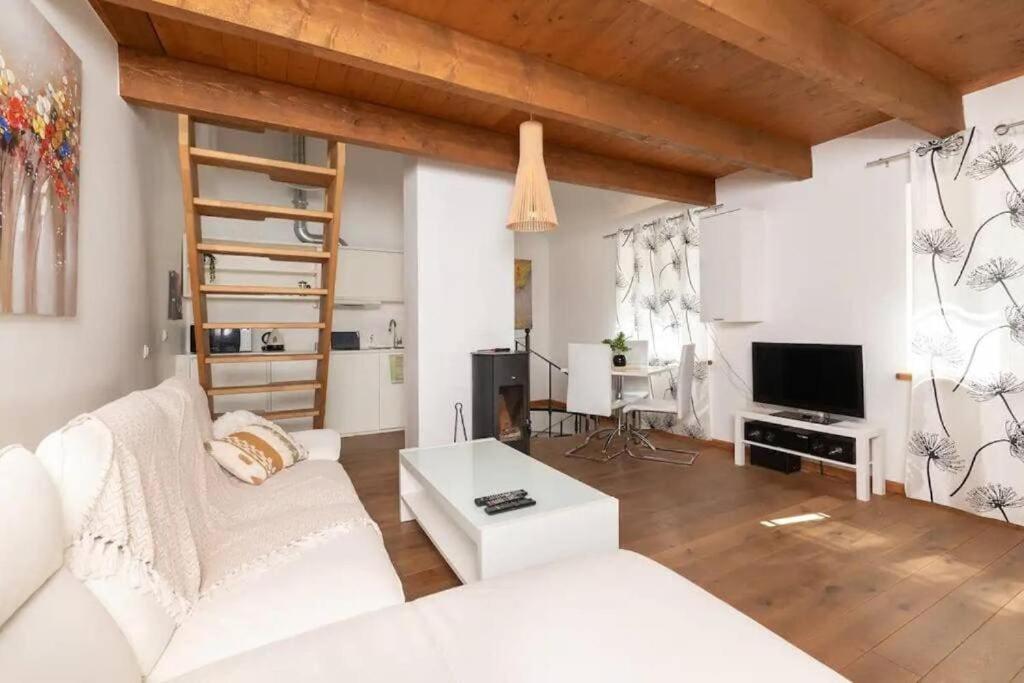 Appartement Cozy 3 Story House In Old Town à Tallinn Extérieur photo